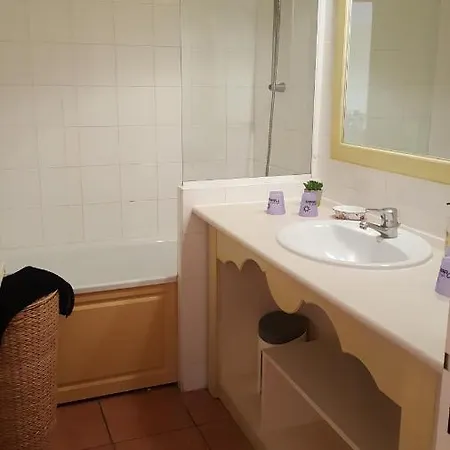 T2 Vue Sur Piscine アパート