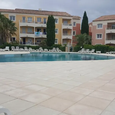 T2 Vue Sur Piscine * لي إيسامبر